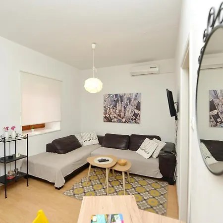 Perovic Apartment *