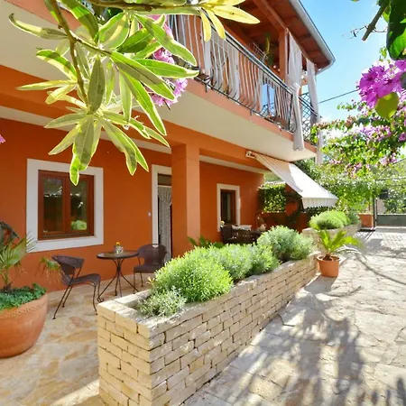 Perovic Apartment *
